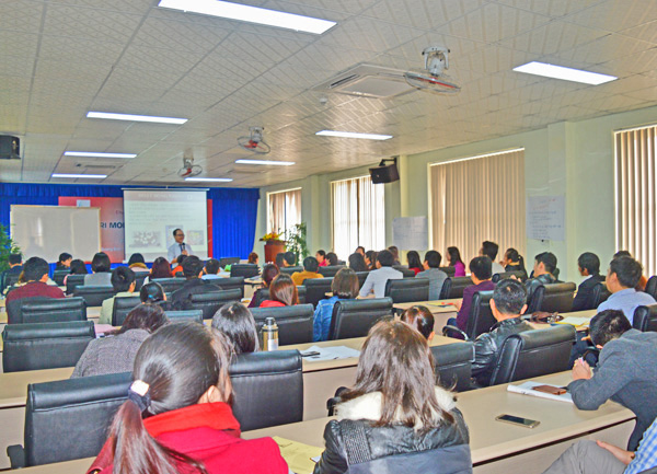 Khai giảng lớp Quản trị mối quan hệ khách hàng đầu tiên tại Quảng Bình